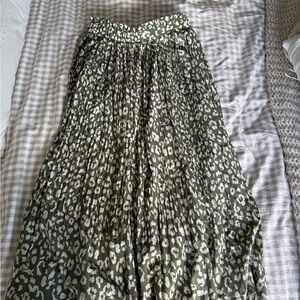 Green and White Pleated Skirt